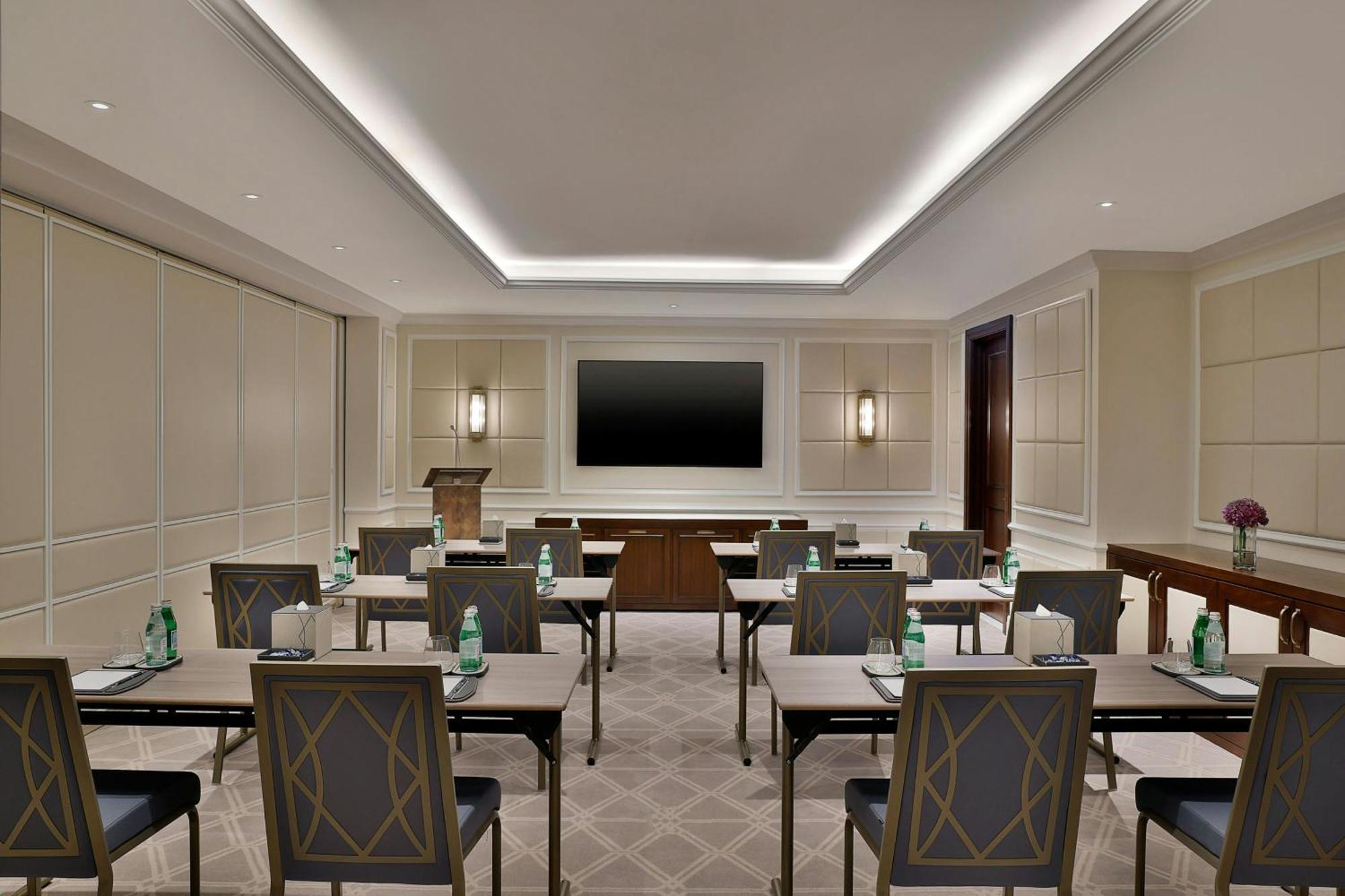 The Ritz-Carlton, Amman Hotel Bagian luar foto Meeting room