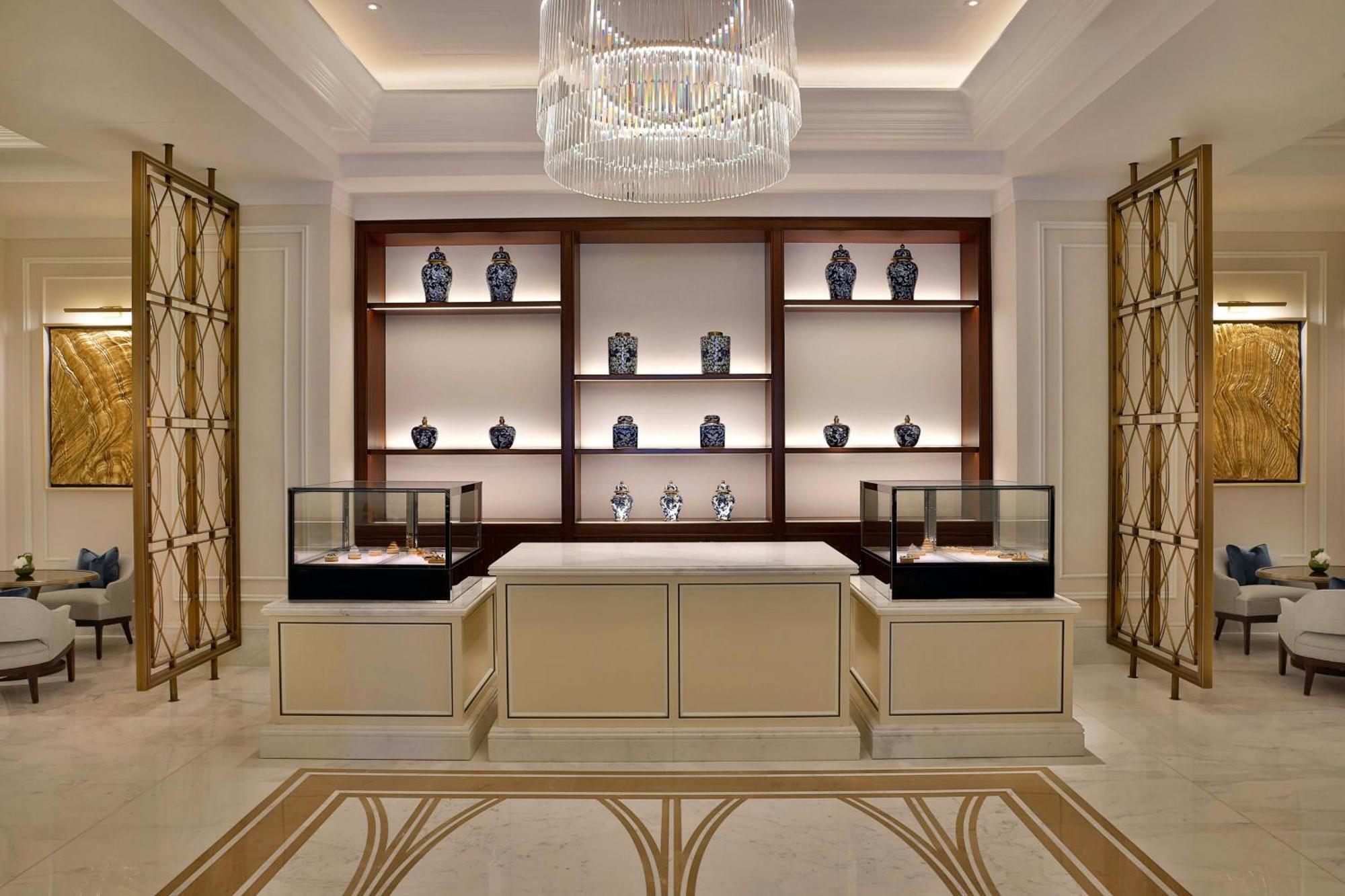 The Ritz-Carlton, Amman Hotel Bagian luar foto The lobby of the hotel