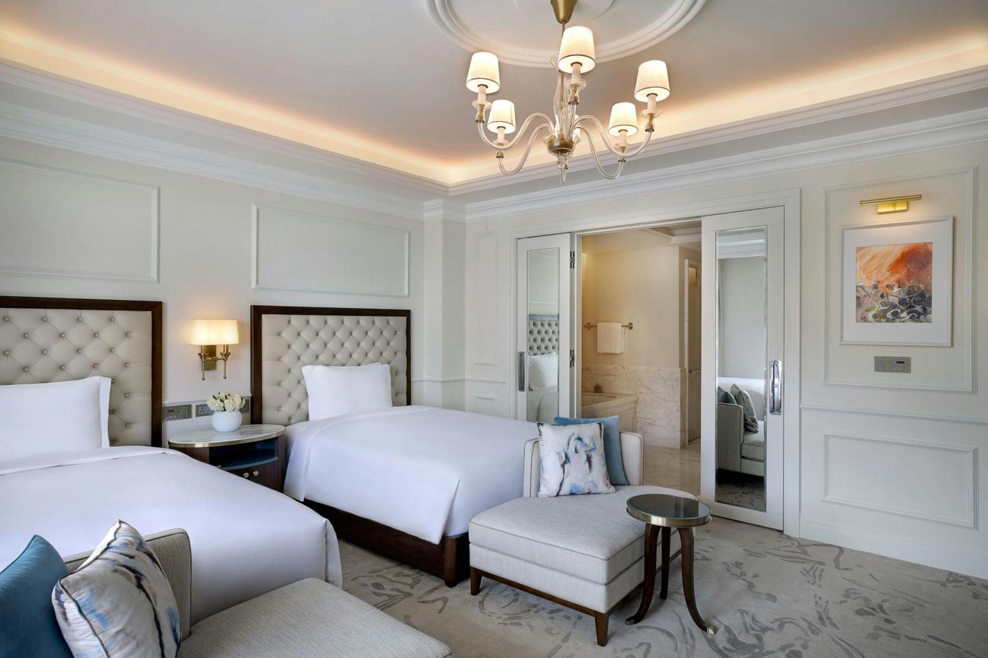 The Ritz-Carlton, Amman Hotel Bagian luar foto Deluxe Room