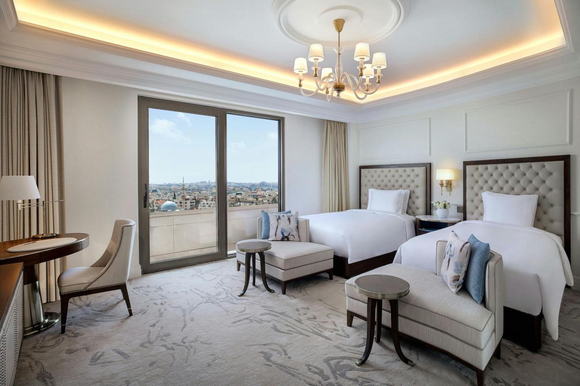 The Ritz-Carlton, Amman Hotel Bagian luar foto Deluxe Room